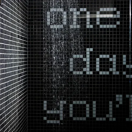 Acqua Vatos Santorini Kamári