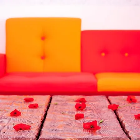 Hotel Acqua Vatos Santorini 3*