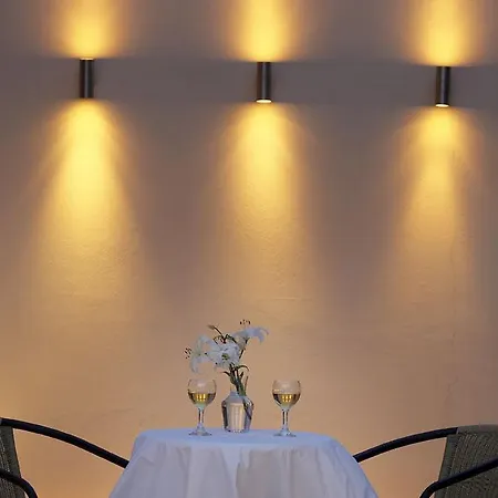 Отель Acqua Vatos Santorini 3*