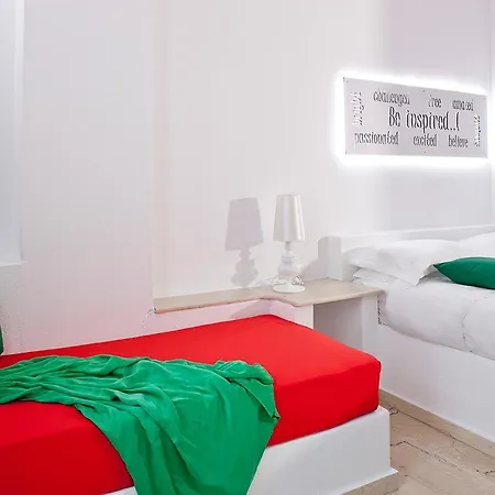 Acqua Vatos Santorini Kamári