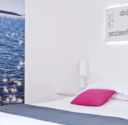 Acqua Vatos Santorini Kamari (Santorini)