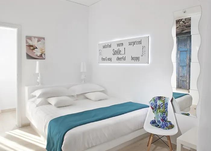 Acqua Vatos Santorini Kamari (Santorini)