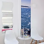 Acqua Vatos Santorini 3* Kamári